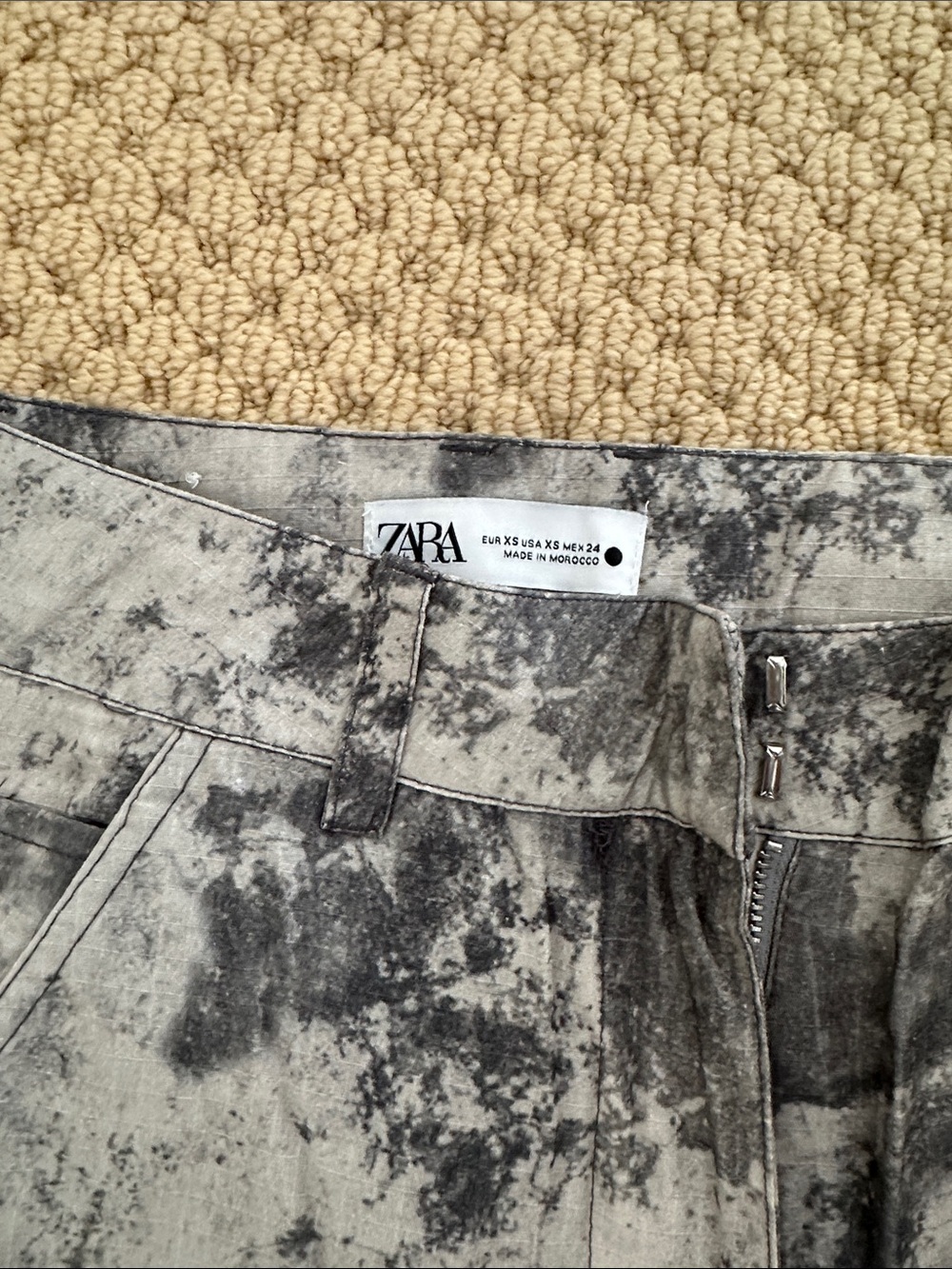 Zara Wide Leg Cargo Jumpsuit Pants in Black and Gray Tie-Dye - Picture 3 of 4